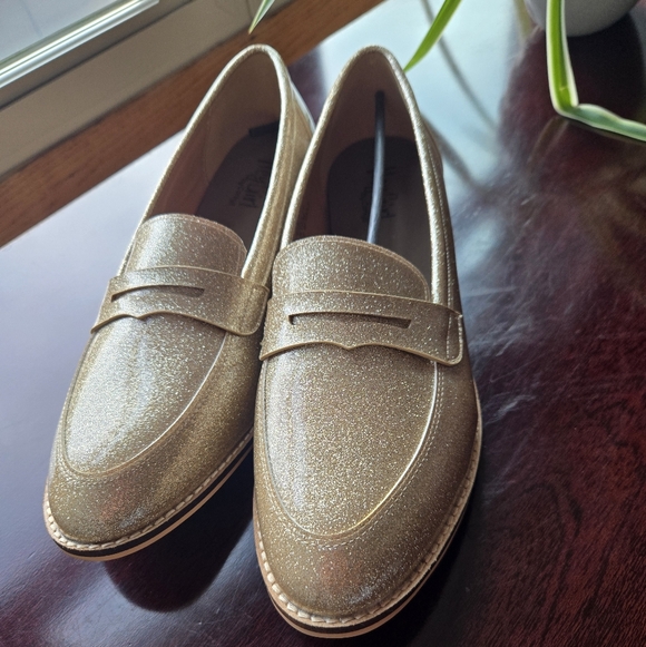 Hey Girl Shoes - Hey Girl by Corkys "Hey Pumpkin" Gold Glitter Penny Loafers - Size 11